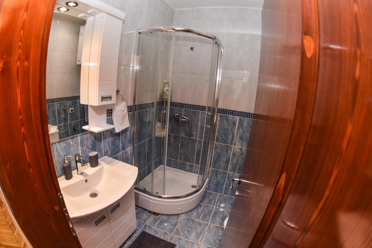 Chimney Modern Apartment نوفي ساد المظهر الخارجي الصورة